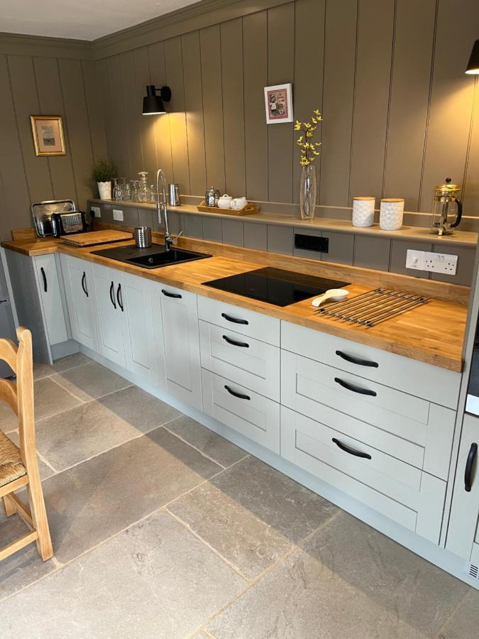 Luxury Lodge @ Ewen Barn - Private 5* Retreat Cirencester Exterior foto